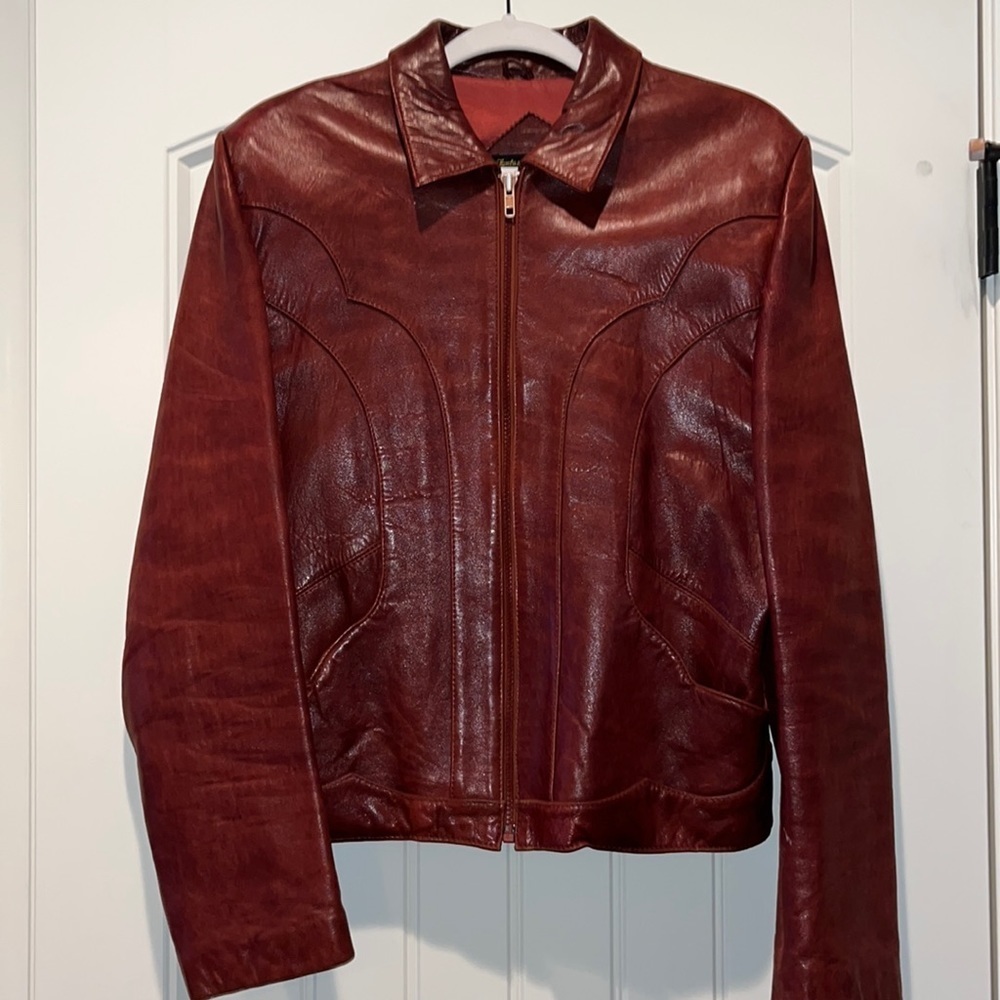 AMAZING Vintage burgundy-brown genuine leather jacket flattering darts - small